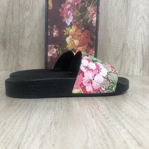 Gucci pink pool party women's black slippers🎉